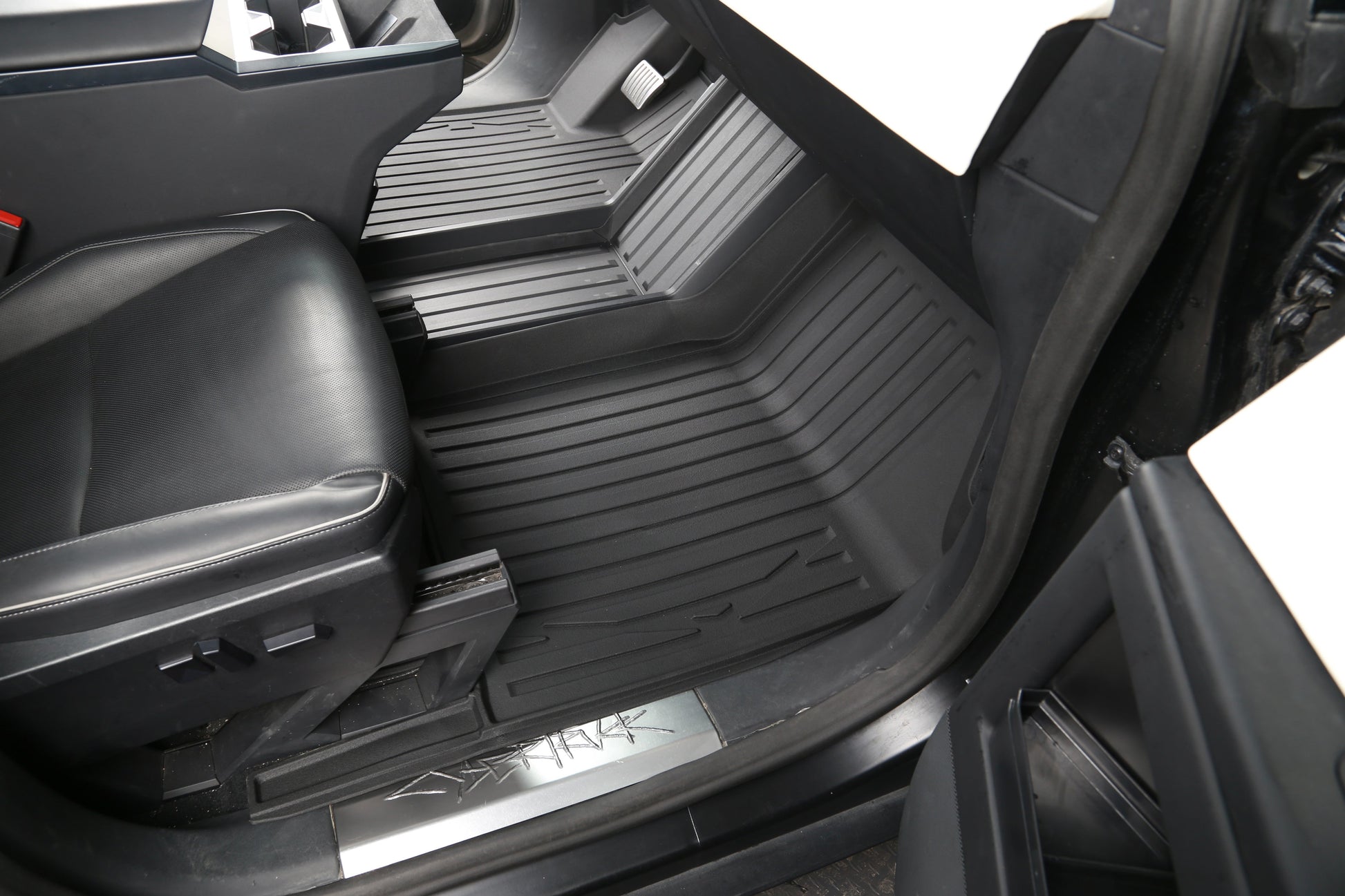 Tesla Cybertruck floor mats installed