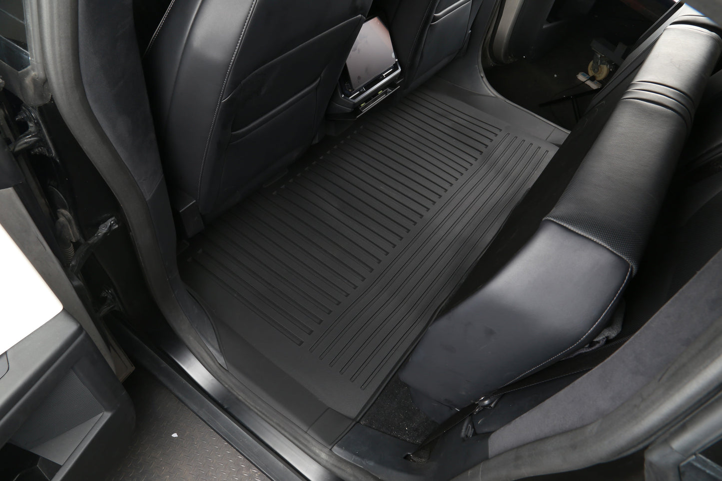 Tesla Cybertruck floor mats installed