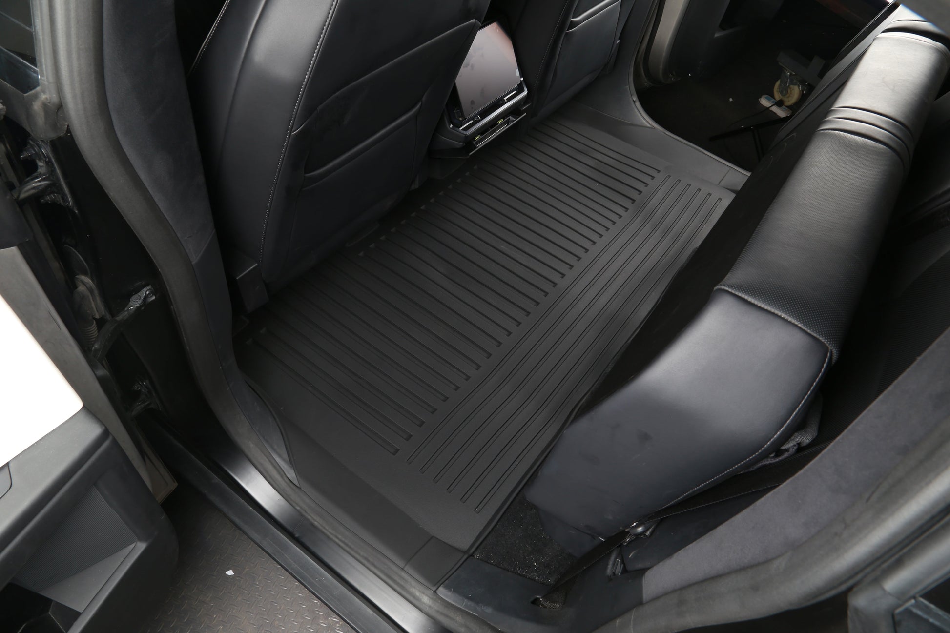 Tesla Cybertruck floor mats installed