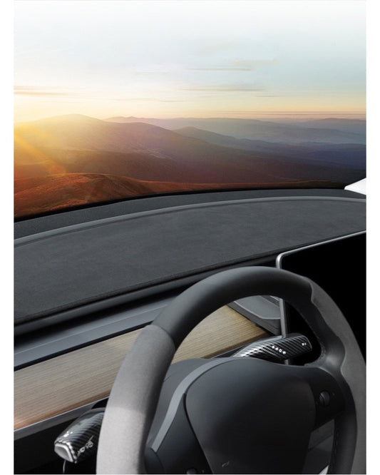 Premium Anti-Glare Dash Mat for Tesla Highland Model 3: Sun Protection and Dashboard Preservation Accessory
